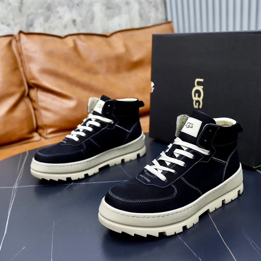Ex-factory price: 640💰Thick wool imported from Australia Brand: UGG genuine purchasing agent Size: 38-44 Grade: Official website 1:1 Material: First layer of genuine leather waterproof and antifreeze upper Real wool lining Original non-slip soft wear-resistant outsole Style category: Men's casual shoes Trendy style Comfortable on the feet Color: Official website color synchronization